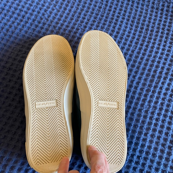 SeaVees woman’s slip on sneakers - Picture 6 of 8